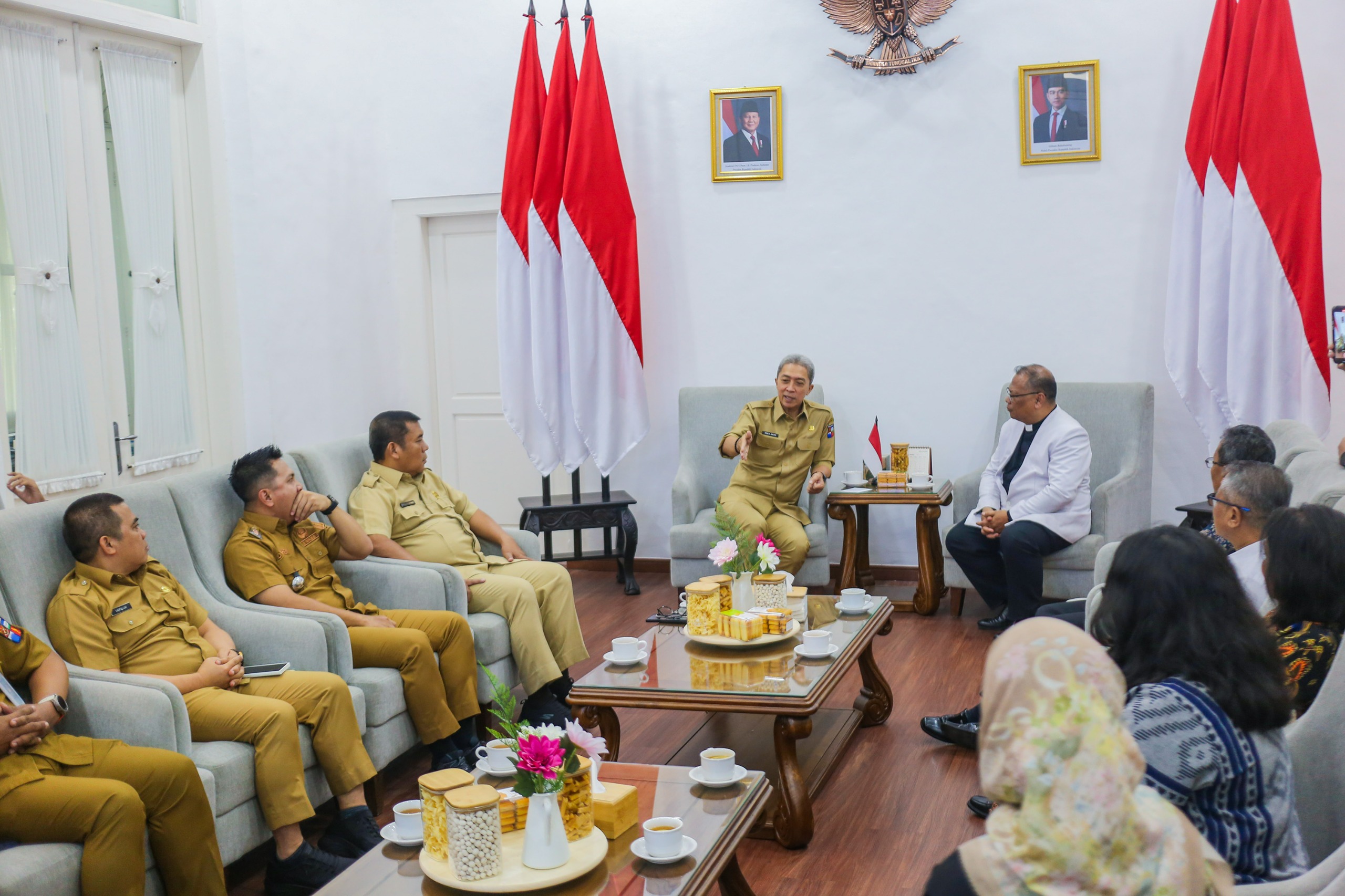 Audiensi dan silahturahmi pak walikota Bogor dengan pak Pendeta (4)